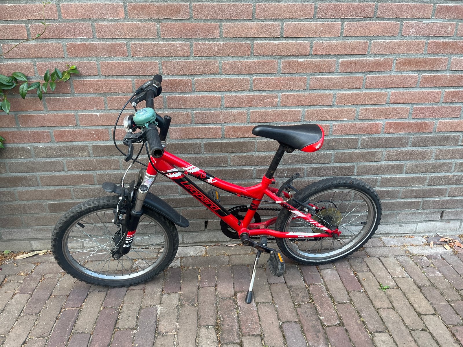 Rode kinderfiets 18 inch - Gebruikt, Fietsen en Brommers, Fietsen | Kinderfietsjes, Ophalen, Gebruikt, Velgrem, 16 tot 20 inch