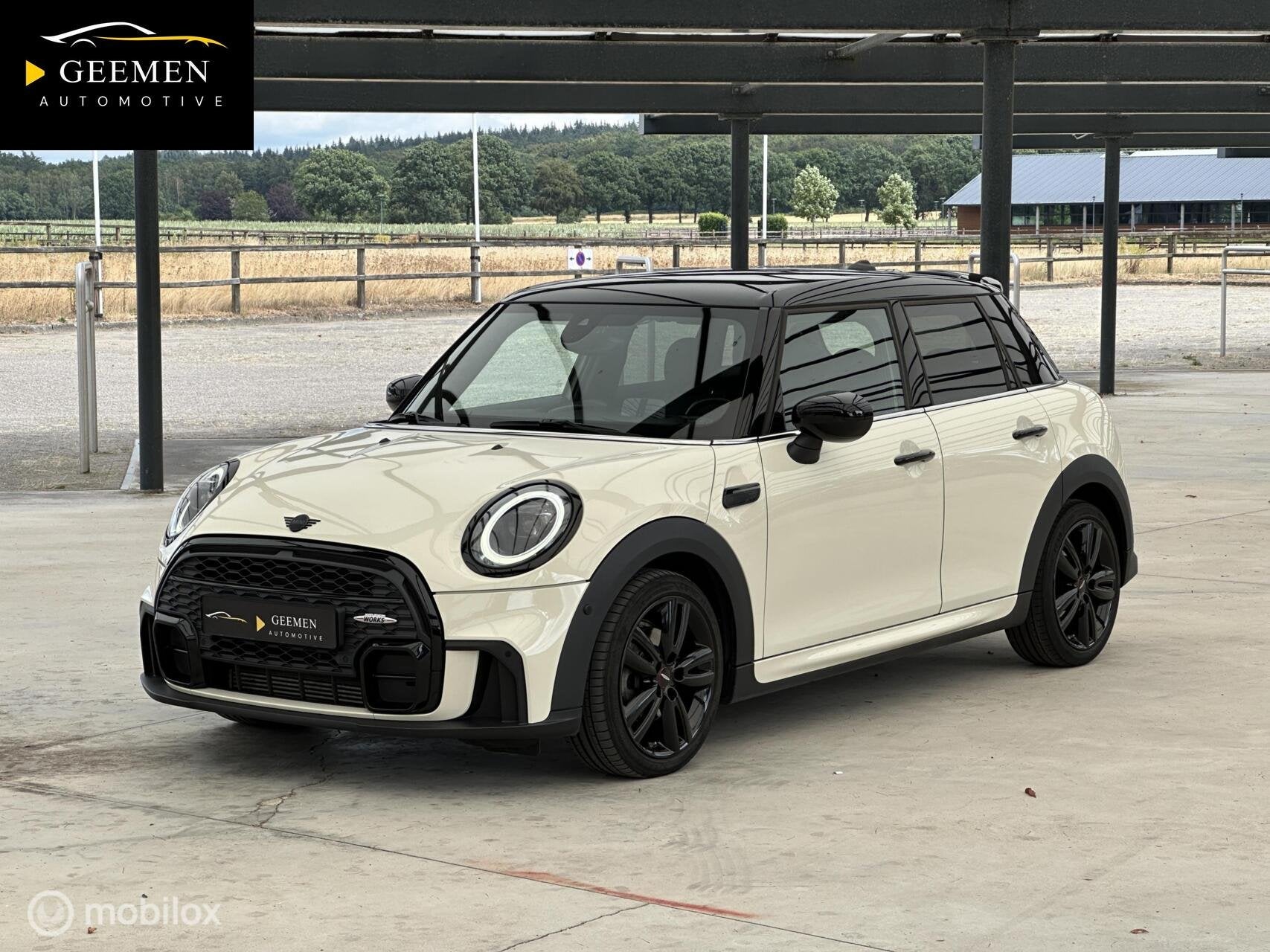 Mini 1.5 Cooper John Cooper Works FACELIFT/CARPLAY/DEALER.O., Dealer onderhouden, 136 pk, Gebruikt, Zwart