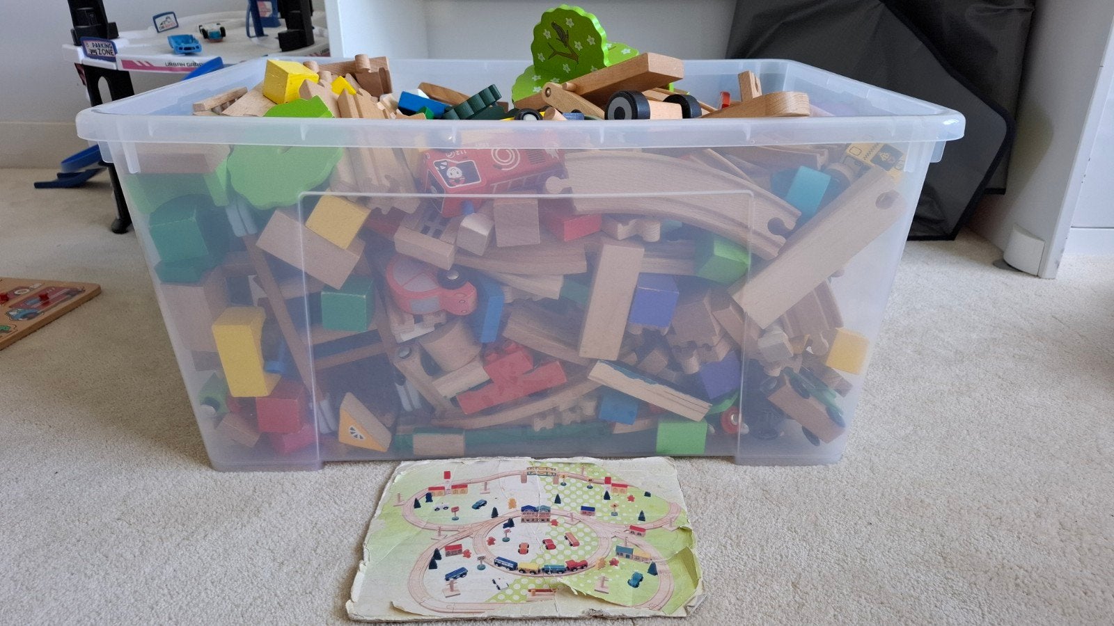 Grote bak houten treinbaan en blokken, Ophalen