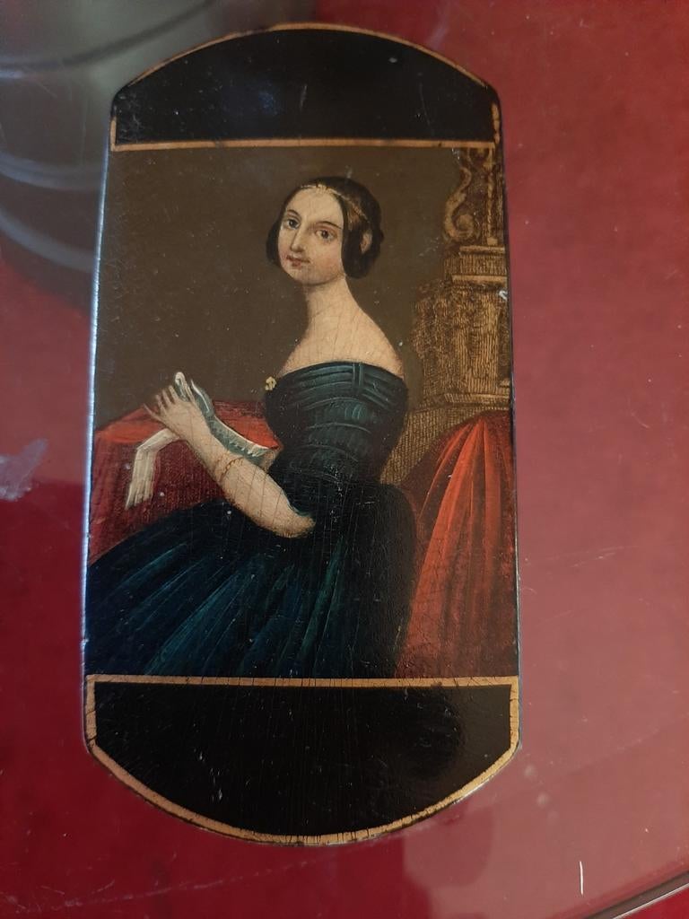 Antiek Sigarenetui met Vrouwelijk Portret, Ophalen of Verzenden