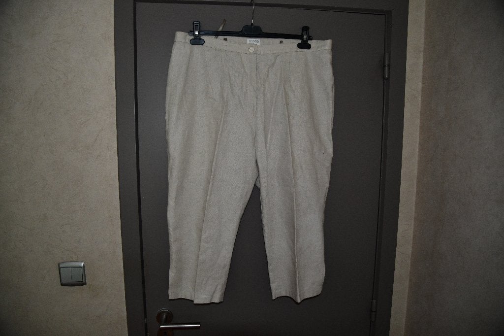 Beige bermuda - Canda - maat 50, Beige, Maat 46/48 (XL) of groter, Ophalen of Verzenden, Zo goed als nieuw