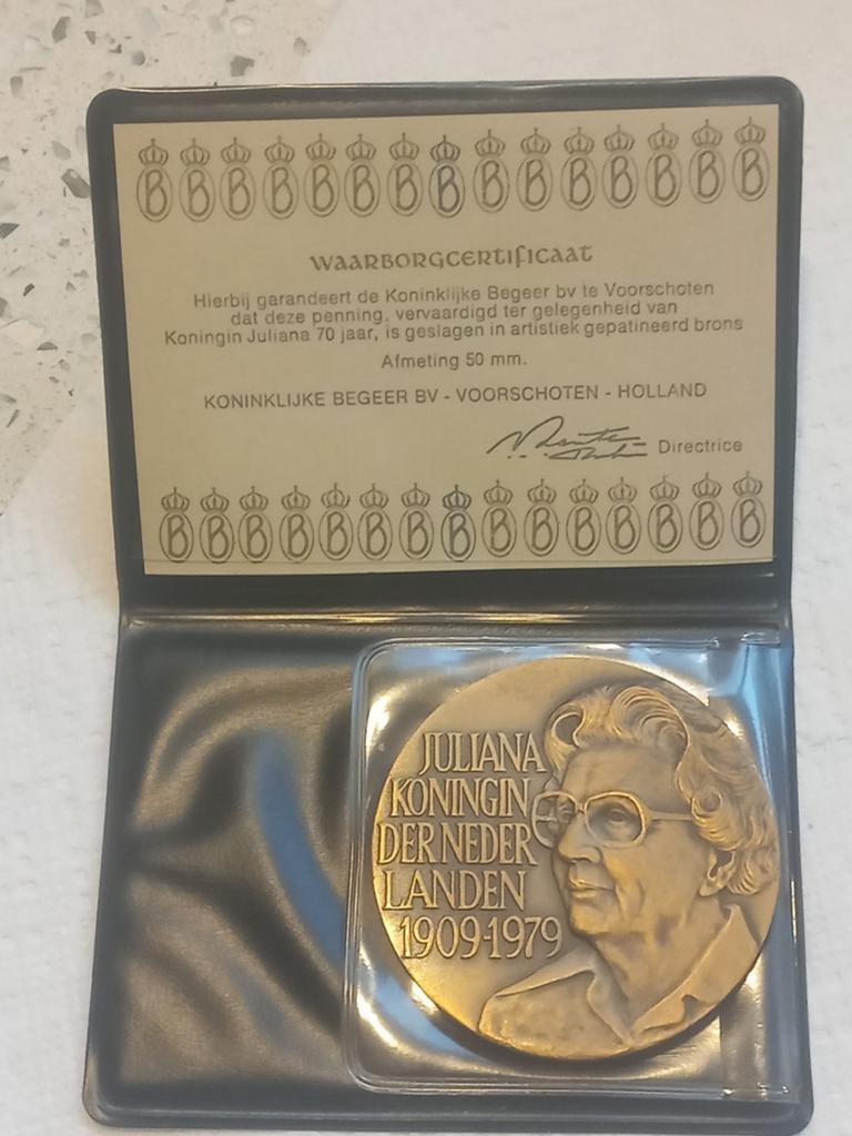 Bronzen Penning Juliana 70 Jaar - Koninklijke Begeer 1979, Ophalen of Verzenden