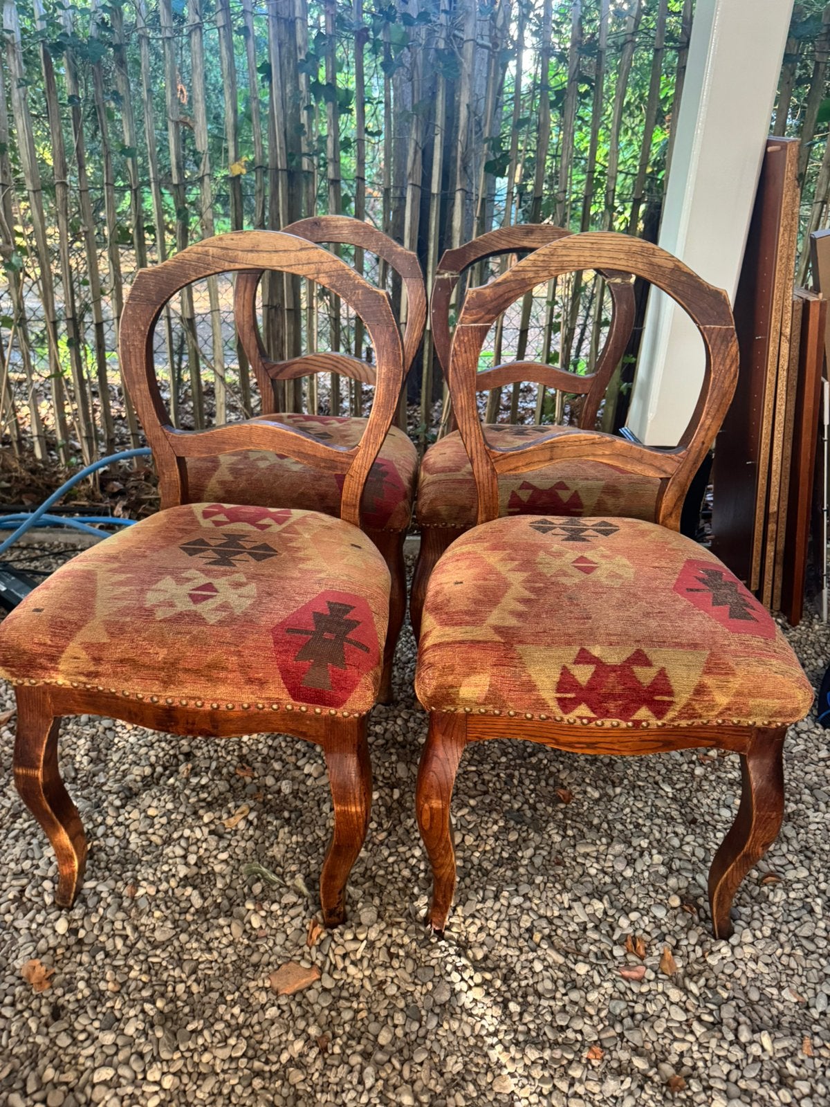 4 stoelen, Ophalen