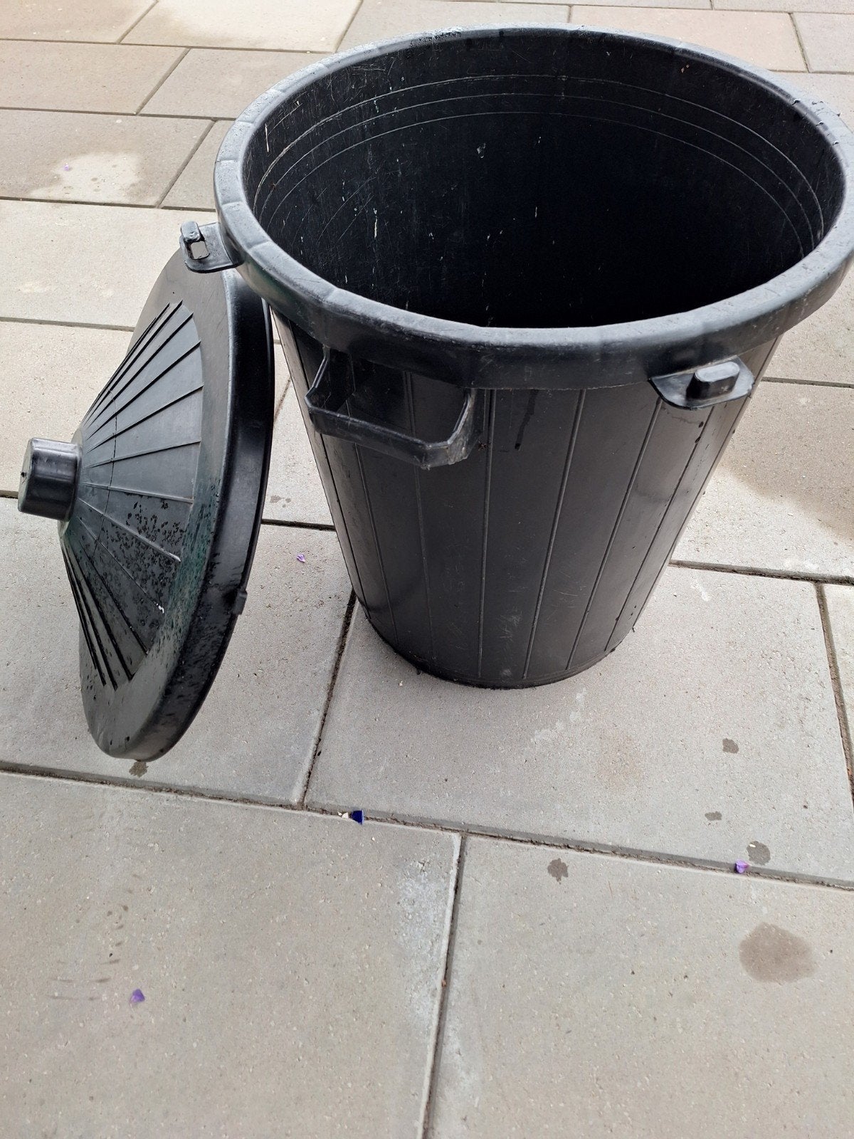 Waterdichte voorraad ton met deksel, 50 – 75, Kunststof, Gebruikt, Minder dan 50 cm