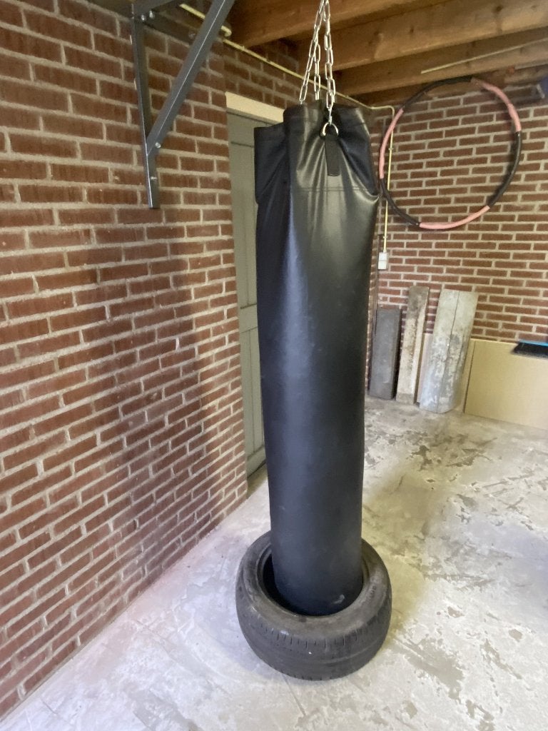 Bokszak 180cm inclusief hangbeugel, Ophalen, Zo goed als nieuw, Bokszak