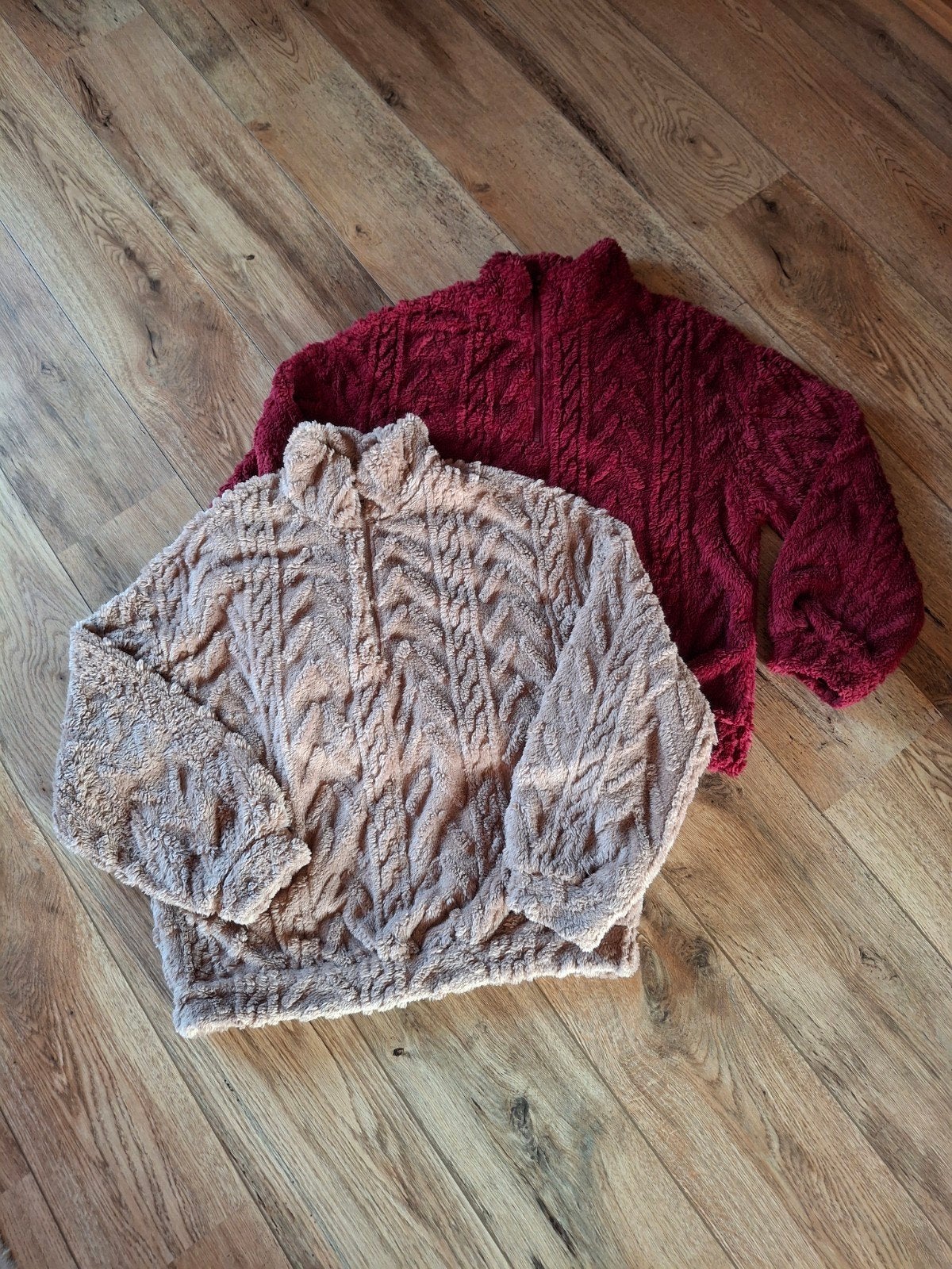 Alvast voor de winter. 2 fluffy nieuwe truien. Mt 42, Kleding | Dames, Truien en Vesten, Verzenden, Zo goed als nieuw, Maat 42/44 (L)