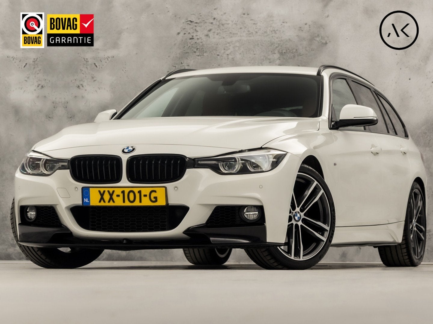 BMW 3 Serie 318i M Sport Automaat (GROOT NAVI, M PAKKET, VIR, Auto's, Automaat, 12 maanden, Gebruikt, Euro 6