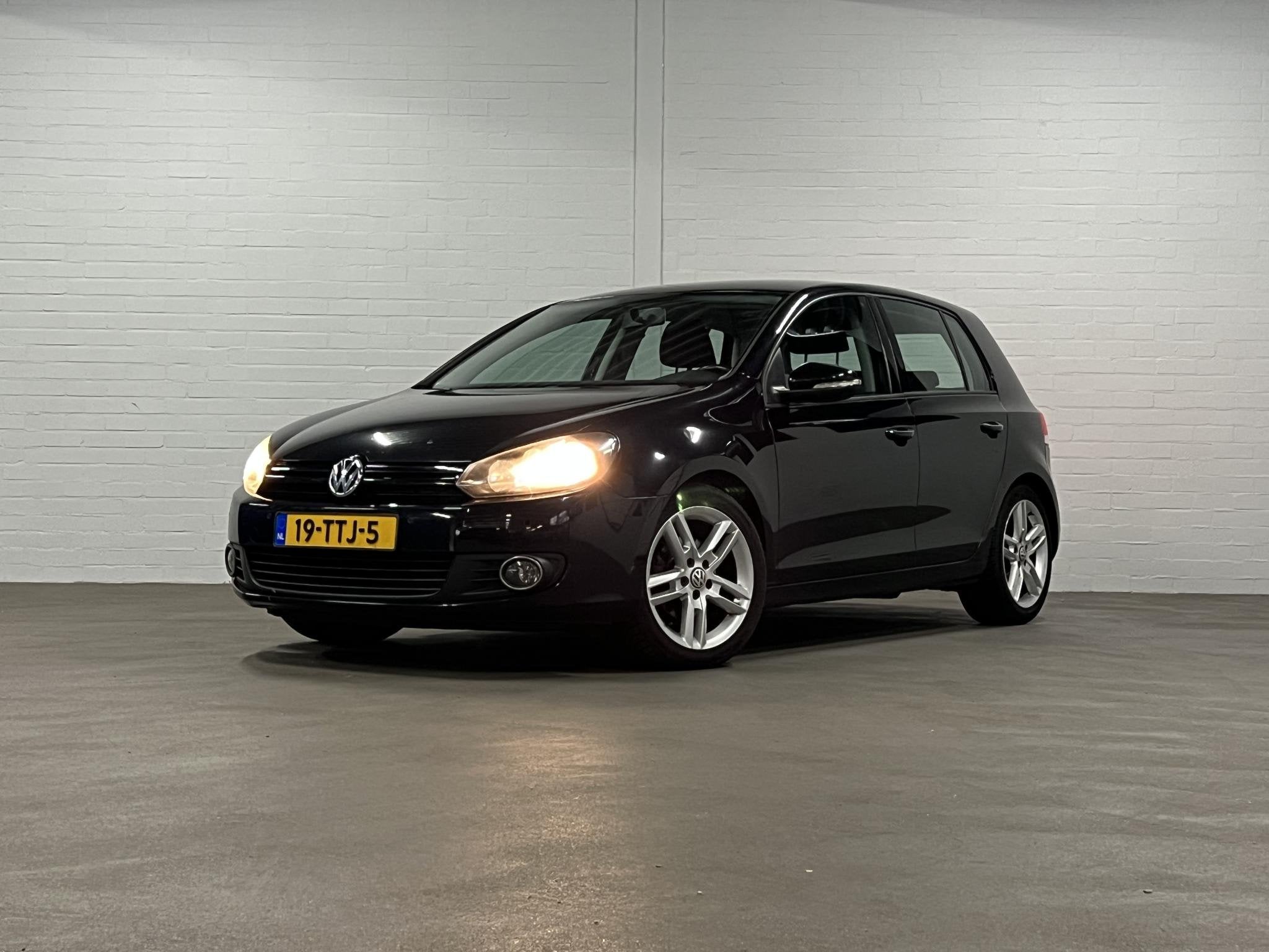Volkswagen Golf 1.6 TDI BlueMotion *EXPORT* Cruise control |, Auto's, Volkswagen, Voorwielaandrijving, Euro 5, Stof, Gebruikt