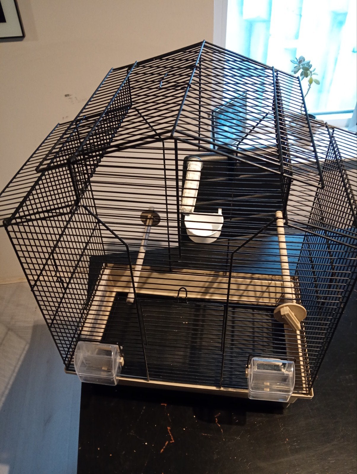 Mooie nette Parkiet/Vogel kooitje.. Met zit stokjes, Ophalen, Zo goed als nieuw, Overige materialen, Vogelkooi