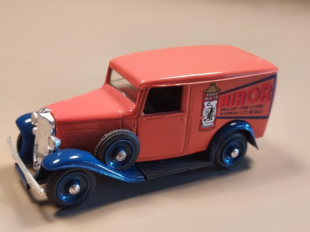 Citroën 500kg  Cirage crème Lion Noir  Eligor 1:43, Ophalen of Verzenden, Auto, Overige merken