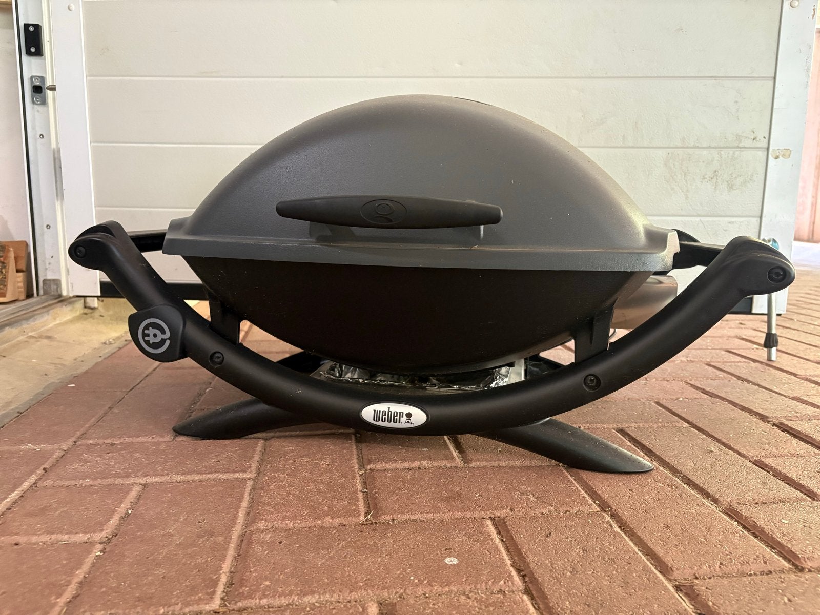 Weber Q 2400 elektrische BBQ - Zo goed als nieuw, Ophalen, Zo goed als nieuw