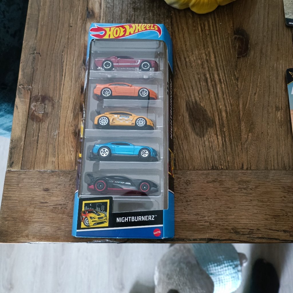 hot wheels nightburnerz 5 pack, Hobby en Vrije tijd, Modelauto's | Overige schalen, Nieuw, Auto, Ophalen of Verzenden
