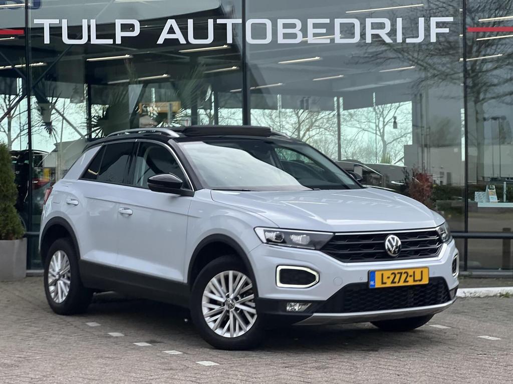 Volkswagen T-Roc 1.5 TSI Style Business Automaat Dak 1eEig N, 1254 kg, Stof, 4 cilinders, 150 pk