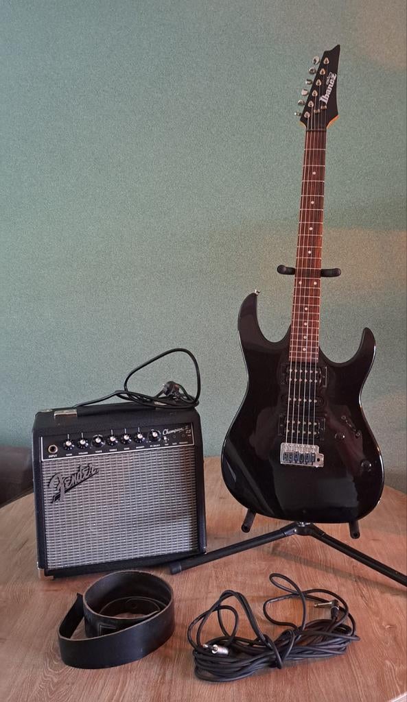 Ibanez Gio elektrische gitaar set met Fender Champion 25, Muziek en Instrumenten, Snaarinstrumenten | Gitaren | Elektrisch, Ophalen