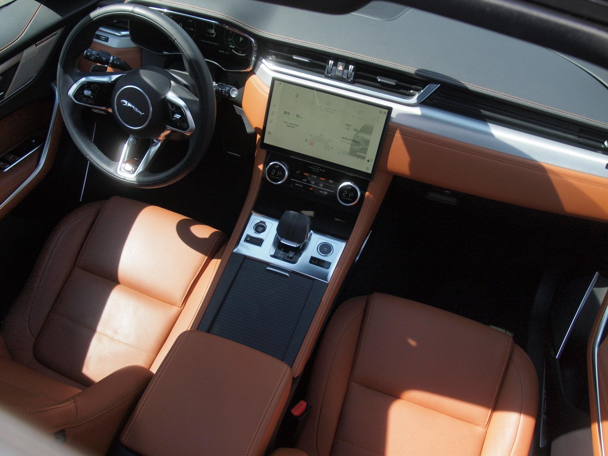 Jaguar F-PACE 2.0 P400e PHEV SE R-Dynamic | Panoramadak | Ca, Auto's, Jaguar, Automaat, Dealer onderhouden, 404 pk, Gebruikt
