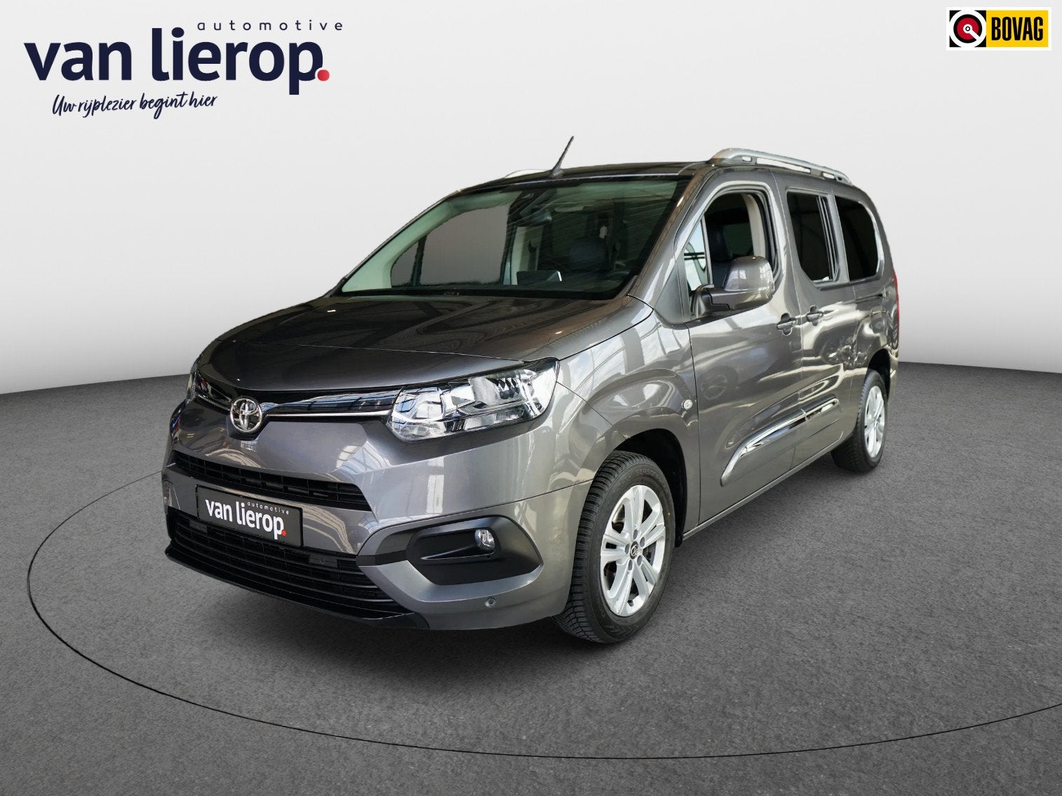 Toyota PROACE CITY Verso 1.2 Turbo Long 7p DEALER-ONDERHOUDE, Auto's, Toyota, Gebruikt, Zwart, 7 stoelen, Bedrijf