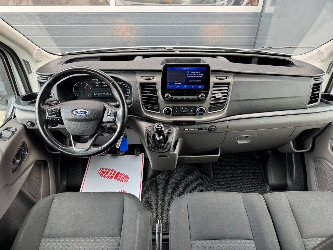 Ford Transit 350 2.0 TDCI L2H1 DC 4WD | Huif | CarPlay | Nav, Auto's, Bestelauto's, Stof, 4 cilinders, Wit, Bedrijf