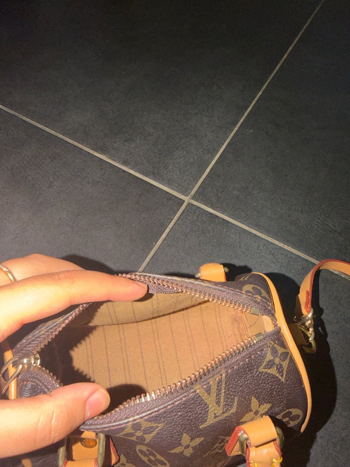Louis Vuitton Speedy Nano Monogram Handtas, Sieraden, Tassen en Uiterlijk, Ophalen of Verzenden, Nieuw, Bruin, Handtas