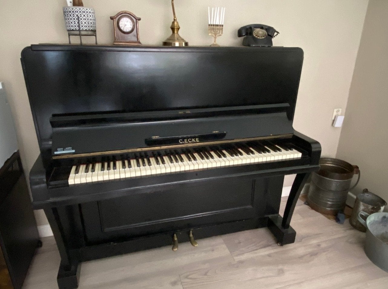 Gratis Zwarte C. Ecke Piano - Gebruikt, Goede Staat, Ophalen, Gebruikt, Zwart, Piano