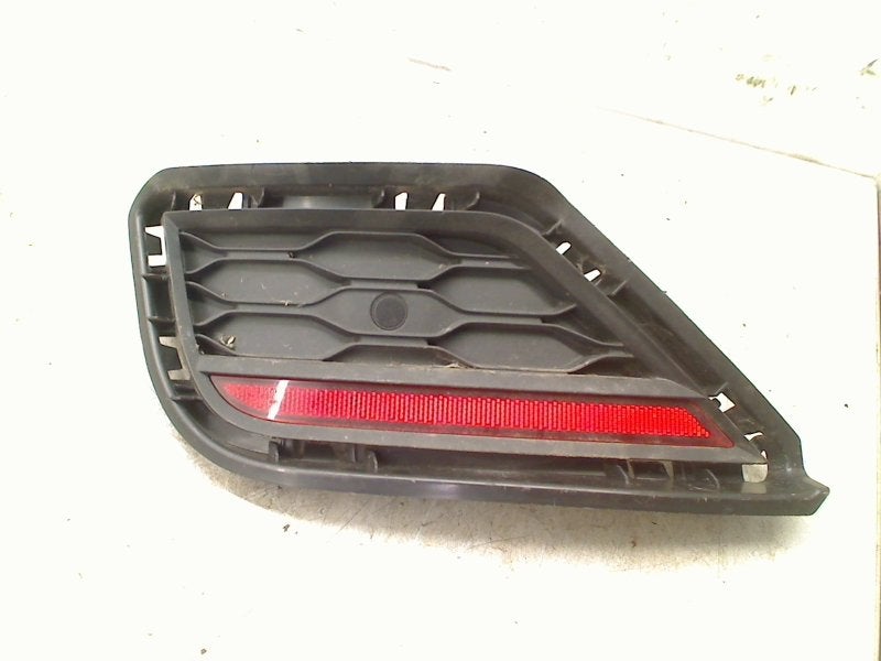 Reflector Rechts bumper Volkswagen T-Roc I 2018 2GA807012A, Auto-onderdelen, Gebruikt, Volkswagen, Volkswagen AG, Kundenbetreuung@volkswagen.de