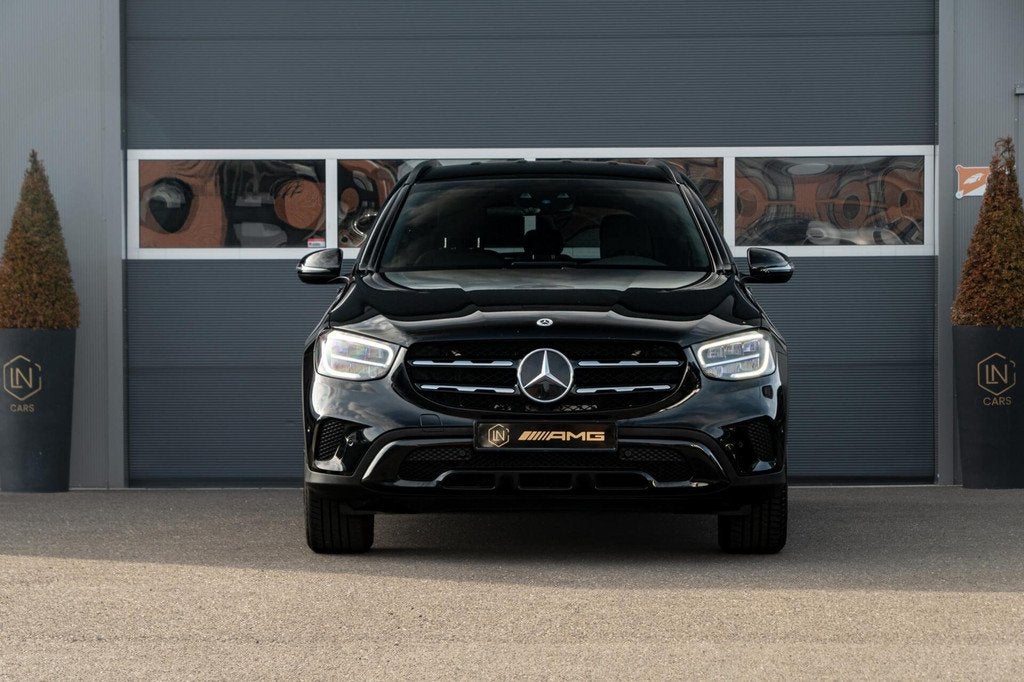 Mercedes GLC-klasse 200 4MATIC | DAB | Leder | Carplay, Automaat, Gebruikt, Met garantie (alle), Zwart