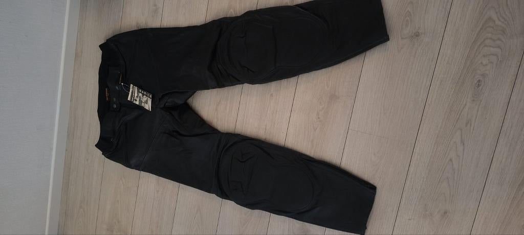 Nieuwe Revenger leren motorbroek - Maat 60, Motoren, Kleding | Motorkleding, Broek | leer, Nieuw met kaartje, Ophalen