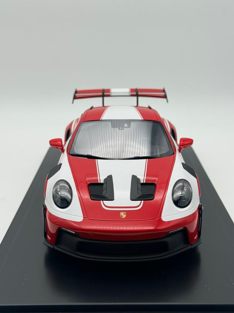 Porsche 911 992 GT3 RS ‘Salzburg’ livery 1:18 Spark - Nieuw, Ophalen of Verzenden, Zo goed als nieuw, Auto, Overige merken