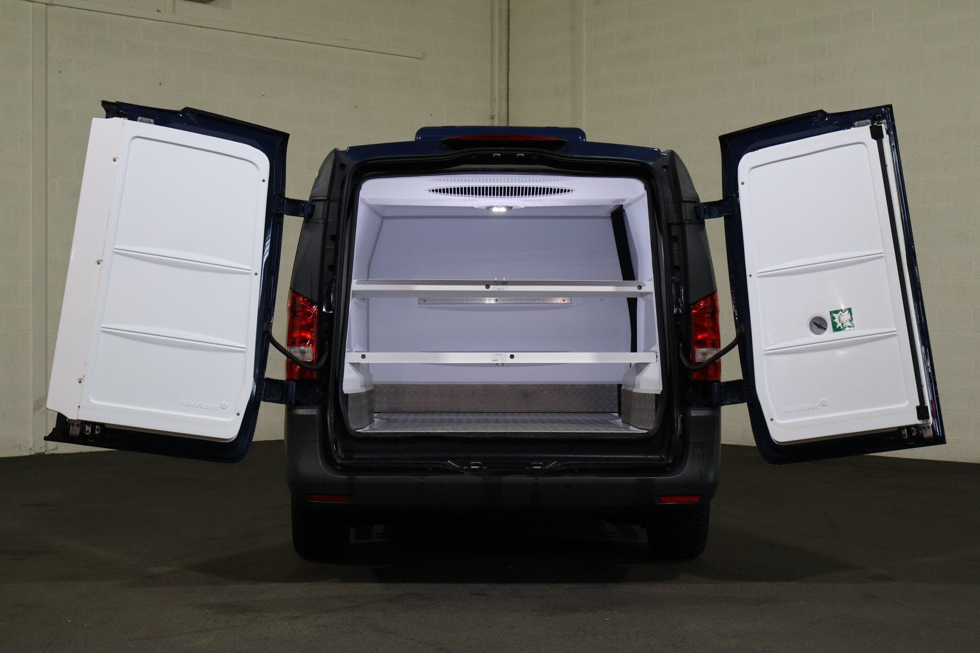 Mercedes-Benz Vito 114 CDI Automaat Koelwagen Dag en Nacht, Automaat, Start-stop-systeem, 4 cilinders, Blauw