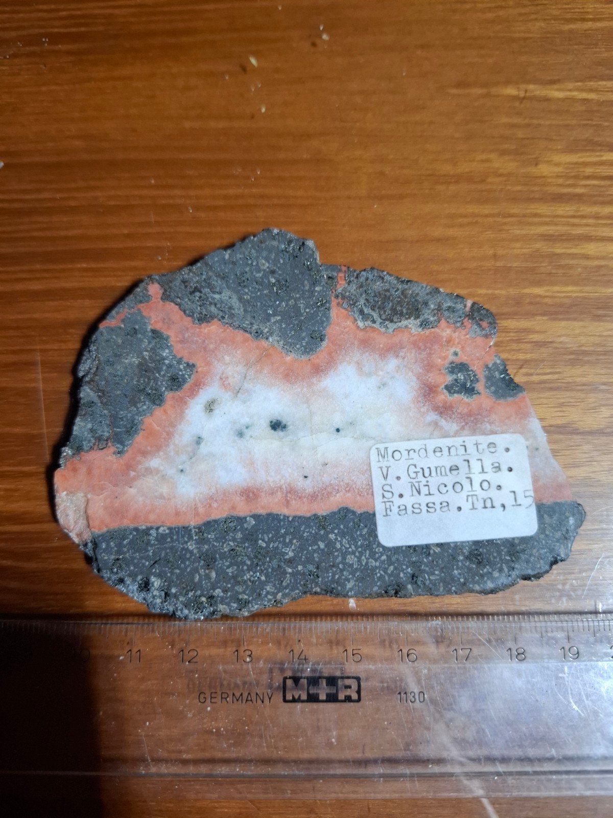Mordeniet – Val di Fassa Italië – Roze Mineraal – 1975, Ophalen of Verzenden, Mineraal