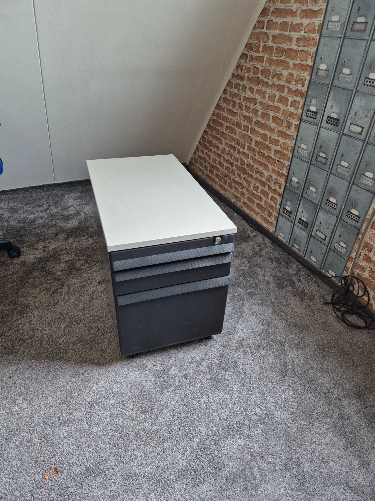 alluminium antracietkleurig ahrend bureaublok., Ophalen, Metaal, Zo goed als nieuw, Modern