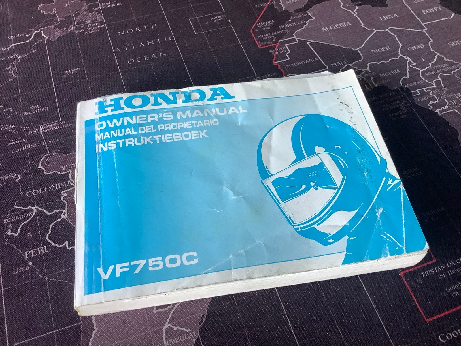 Honda VF750C Instructieboek / Owner's Manual (1993), Motoren, Handleidingen en Instructieboekjes, Verzenden, Honda