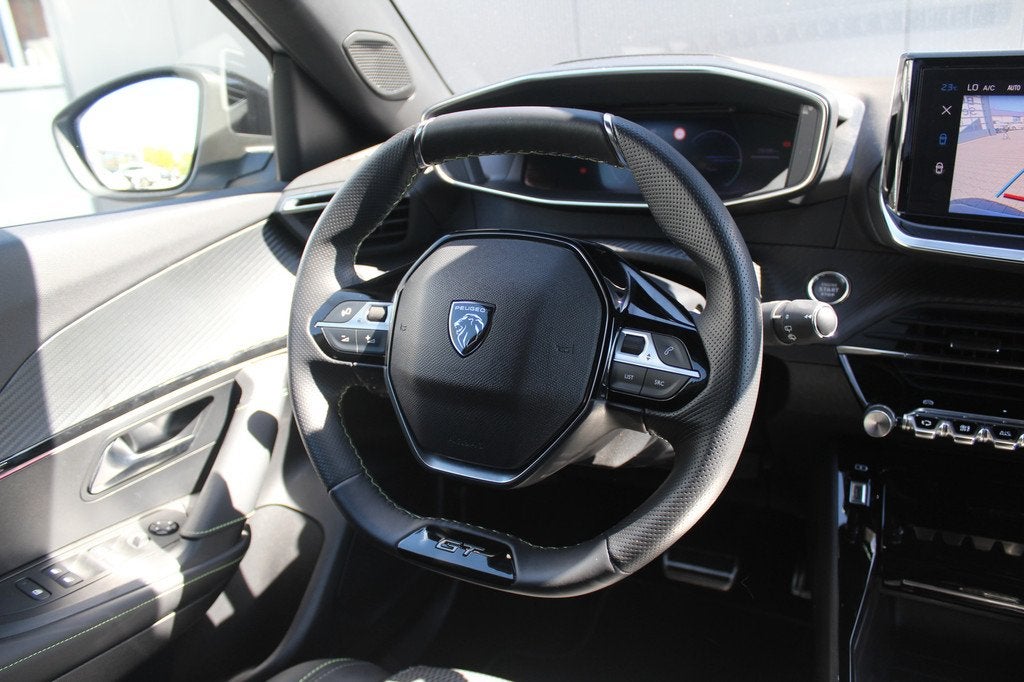 Peugeot e-2008 EV GT 54 kWh | Incl. 12 maanden garantie | SO, Auto's, Peugeot, 12 maanden, Gebruikt, Zwart, 156 pk