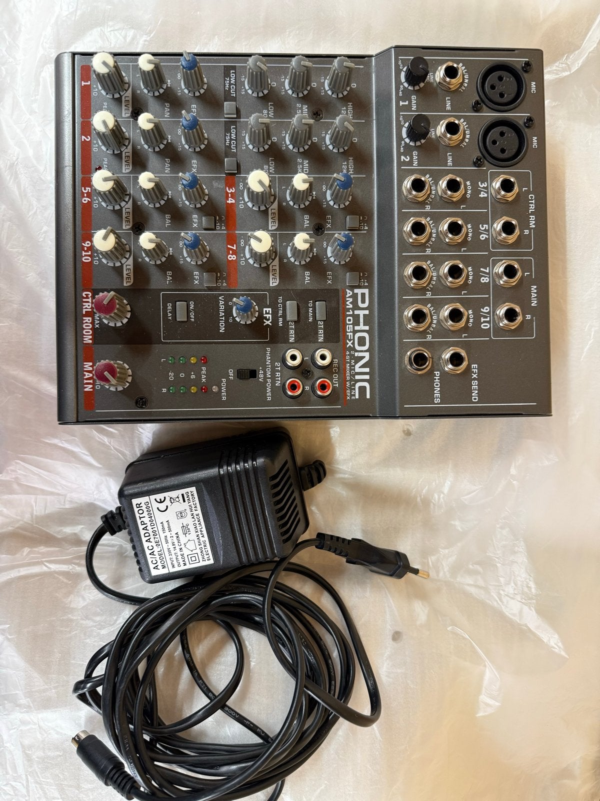 Phonic AM 105 FX Mengtafel, Muziek en Instrumenten, Mengpanelen, Ophalen of Verzenden, Gebruikt, Minder dan 5 kanalen, Microfooningang