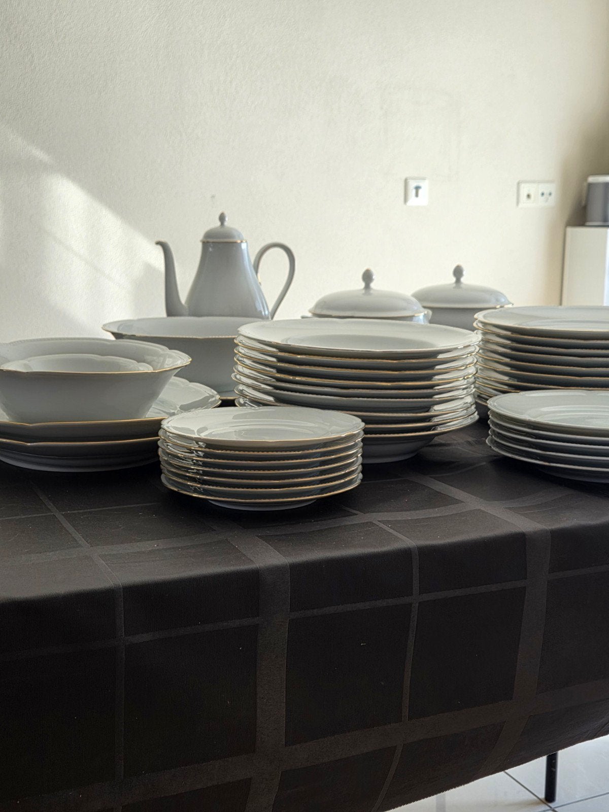 Porseleinen servies, Ophalen