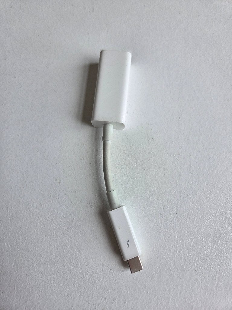 Apple ethernet thunderbolt adapter, Ophalen of Verzenden, Zo goed als nieuw