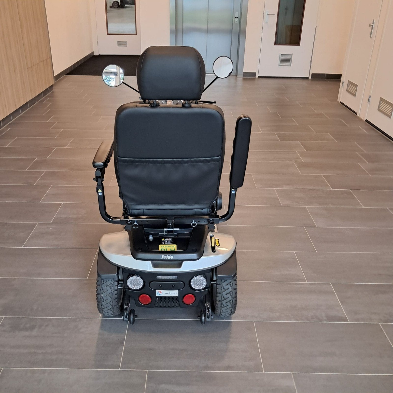 Z.g.a.n. scootmobiel Mobilae Pride L grijs, Ophalen, Zo goed als nieuw