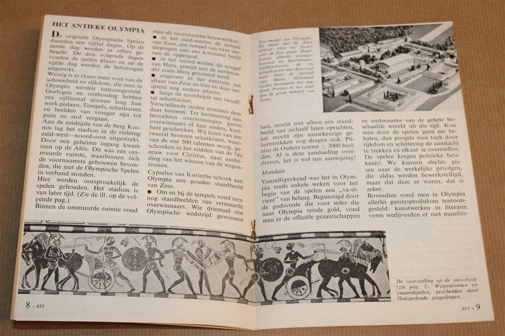 De Geest van Olympia — Olympische Spelen Vintage Boekje 1956, Ophalen of Verzenden, Gelezen, Europa