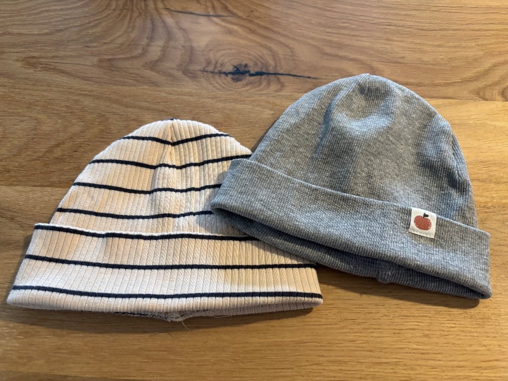 Twee babymutsjes van H&M in maat 74-80, Kinderen en Baby's, Babykleding | Mutsen, Sjaals en Wanten, Ophalen, Jongetje of Meisje