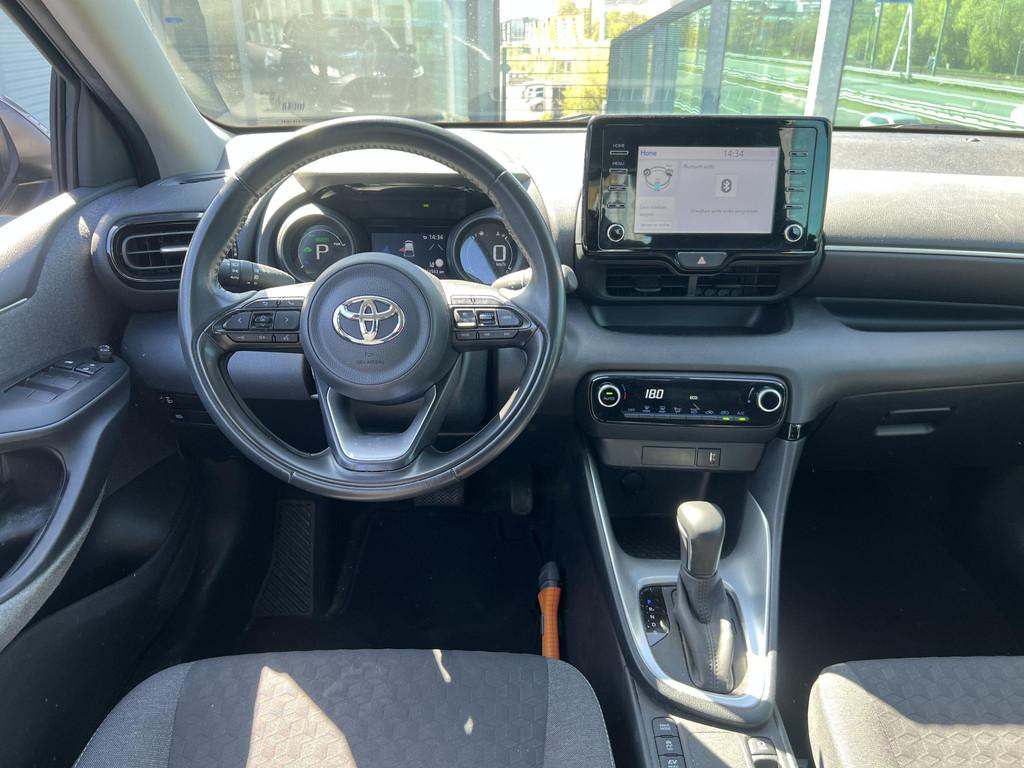 Toyota Yaris 1.5 Hybrid Dynamic Parkeer camera, cruise contr, Auto's, Toyota, Gebruikt, Euro 6, 49 €/maand, Bedrijf