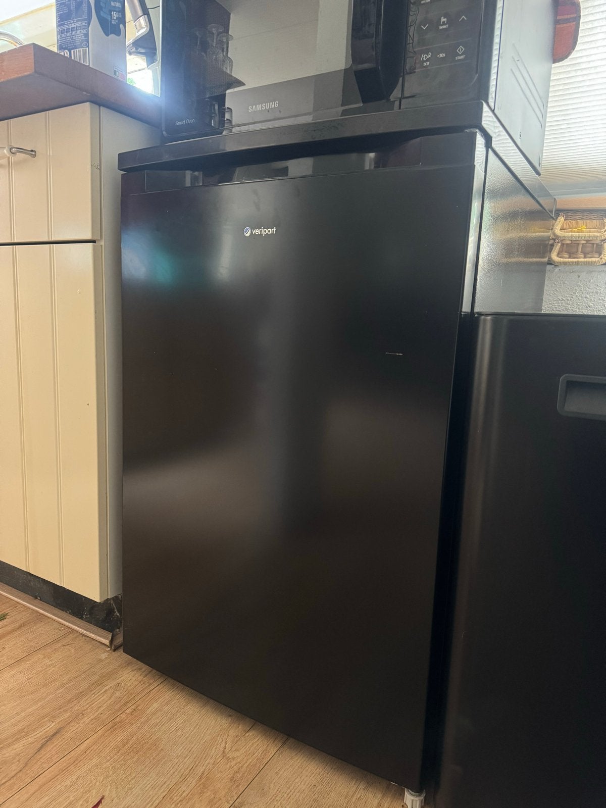 Veripart VPTMKV85B Tafelmodel Koelkast Zwart 107L + Vriesvak, Ophalen, Gebruikt, 45 tot 60 cm, Met vriesvak