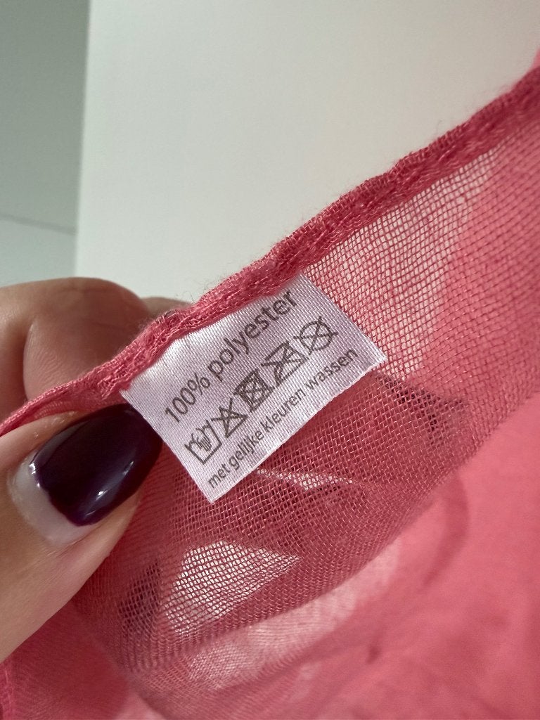Roze sjaal | dun | 100% polyester, Maat 46/48 (XL) of groter, Ophalen of Verzenden, Sjaal, Onbekend