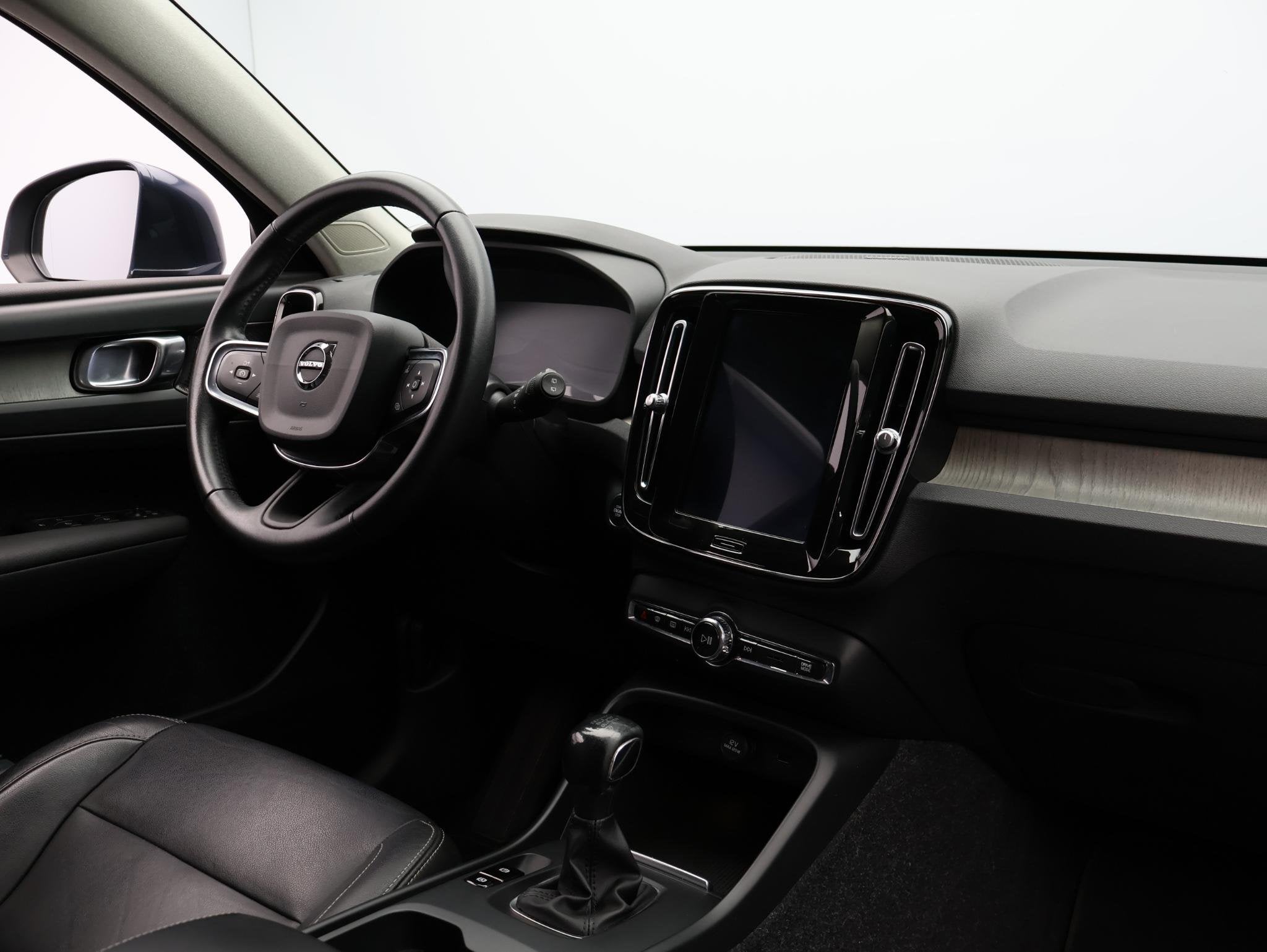 Volvo XC40 1.5 T3 Inscription / Trekhaak / Stoelverwarming /, Auto's, Volvo, Voorwielaandrijving, Gebruikt, Euro 6, 156 pk