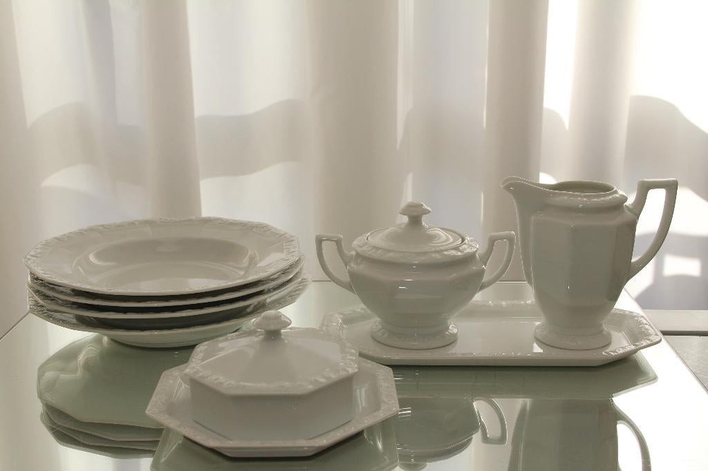 Rosenthal Classic Rose White delen, Huis en Inrichting, Keuken | Servies, Zo goed als nieuw, Compleet servies, Overige stijlen