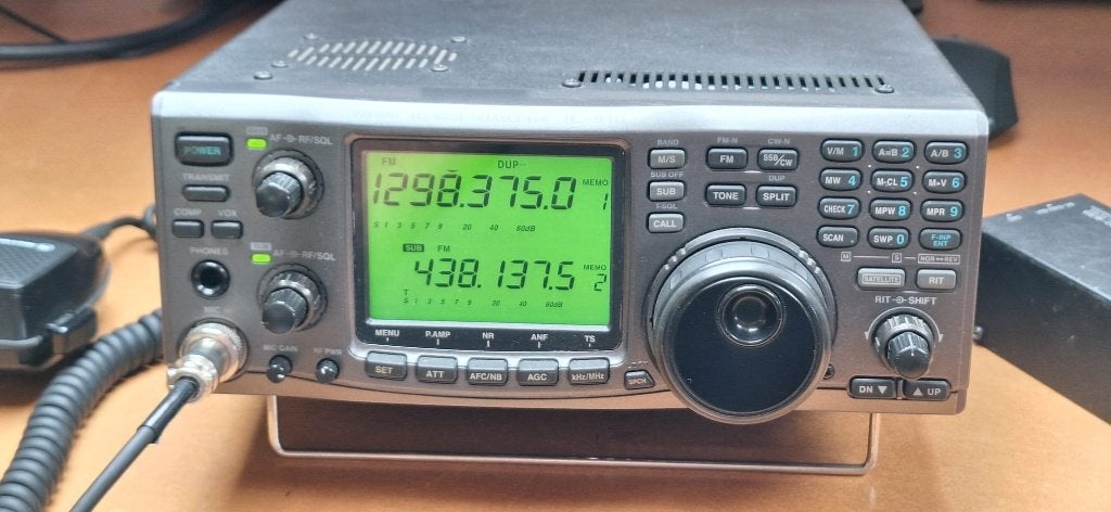 Icom IC910H VHF-UHF-SHF, Ophalen, Gebruikt, Zender en Ontvanger