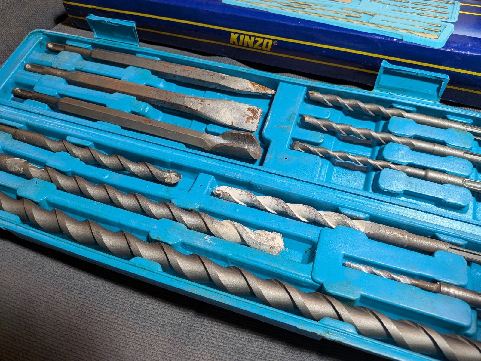 Kinzo Hamerborenset 9-delig + Steenbeitelset 3-delig, Doe-het-zelf en Verbouw, Gereedschap | Boormachines, Gebruikt, Boor- en/of Breekhamer