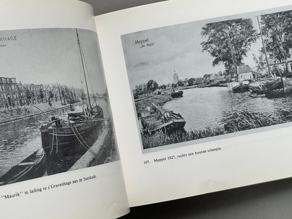 De scheepvaart in vroeger jaren, Nederland / 1982, Ophalen of Verzenden, Zo goed als nieuw, Motorboot of Zeilboot, Boek of Tijdschrift