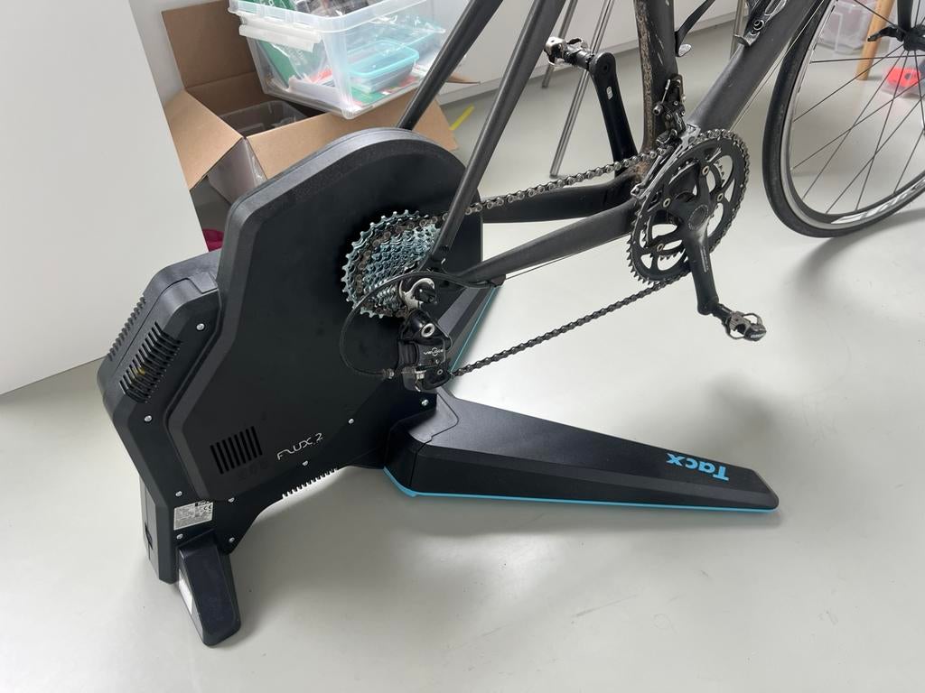 Tacx Flux 2 met Campagnolo body en cassette en tablet steun, Sport en Fitness, Wielrennen, Ophalen, Zo goed als nieuw, Overige typen