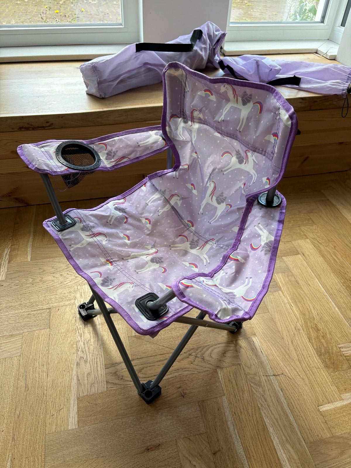 Leuke kinder campingstoelen (twee) met eenhoornprint, Caravans en Kamperen, Kampeermeubelen, Ophalen, Zo goed als nieuw, Campingstoel