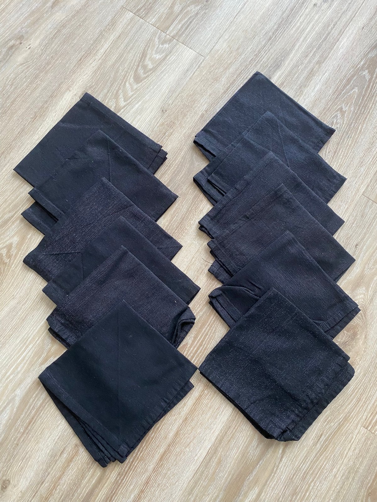 12 Stuks Zwart Met Zilveren Servetten 36x36 Cm, Ophalen of Verzenden, Zo goed als nieuw, Zwart, Textiel