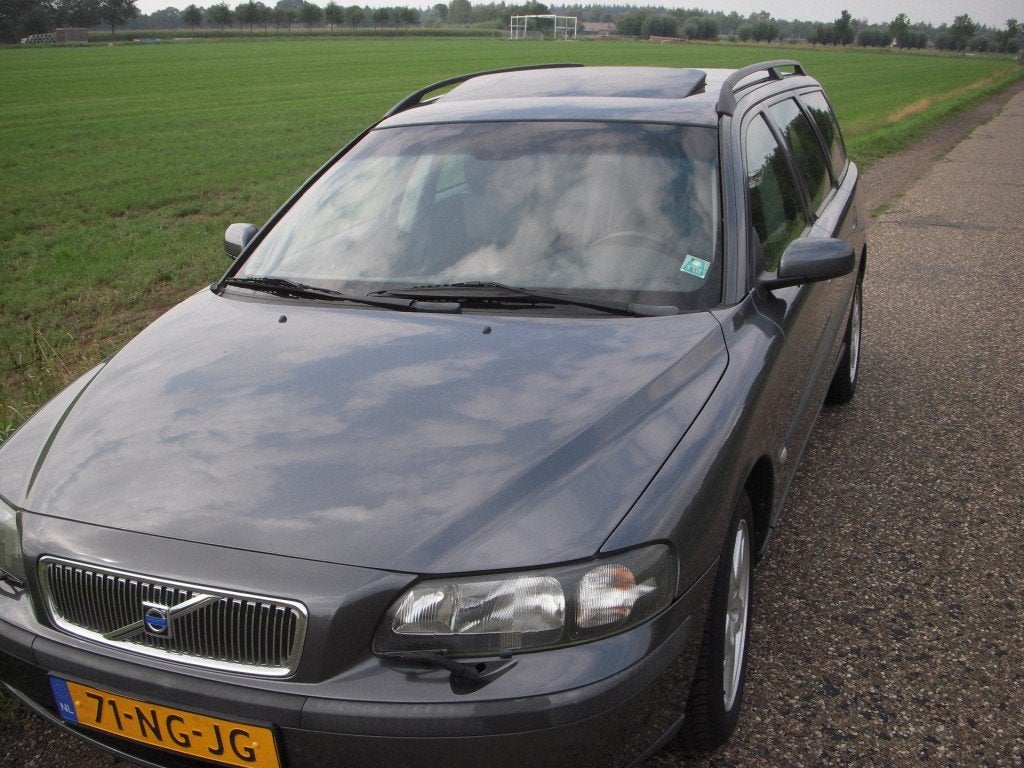 Volvo V70 2.4 nog 15 x ook aut. lpg g3,derde bankje, Euro 4, Zilver of Grijs, Stoelverwarming, 84 €/maand